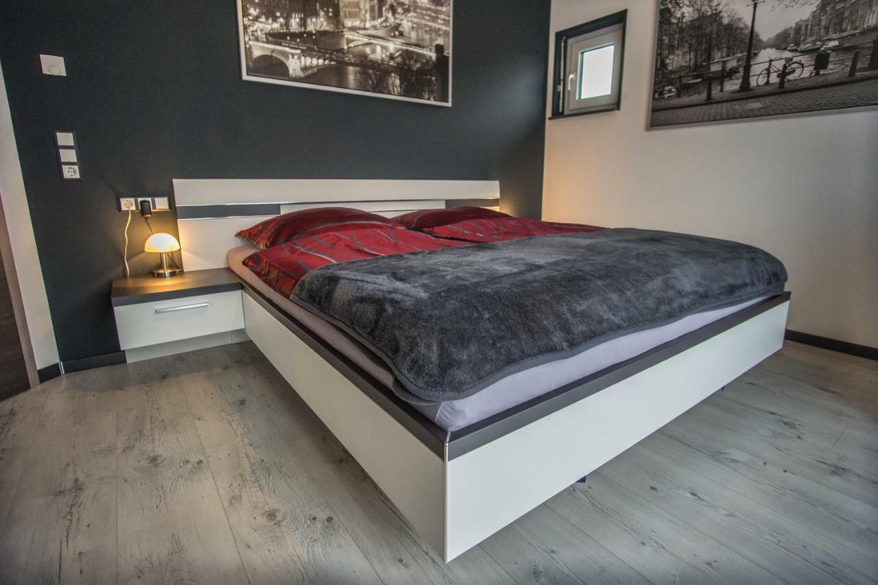 Bodensee-Fewo Modernes & Top-Ausgestattetes Appartement Incl Netflix, Fahrradgarage Ульдинген-Мюльхофен Экстерьер фото